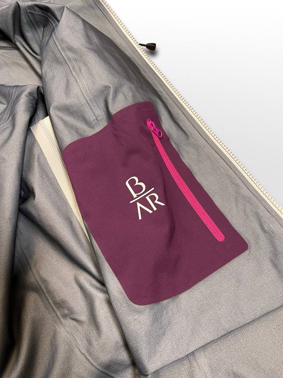 Brugt Arc’teryx Arcteryx Beta AR Gore-tex Goretex Skaljakke regnjakke vindjakke i Hvid farve M medium dame kvinde