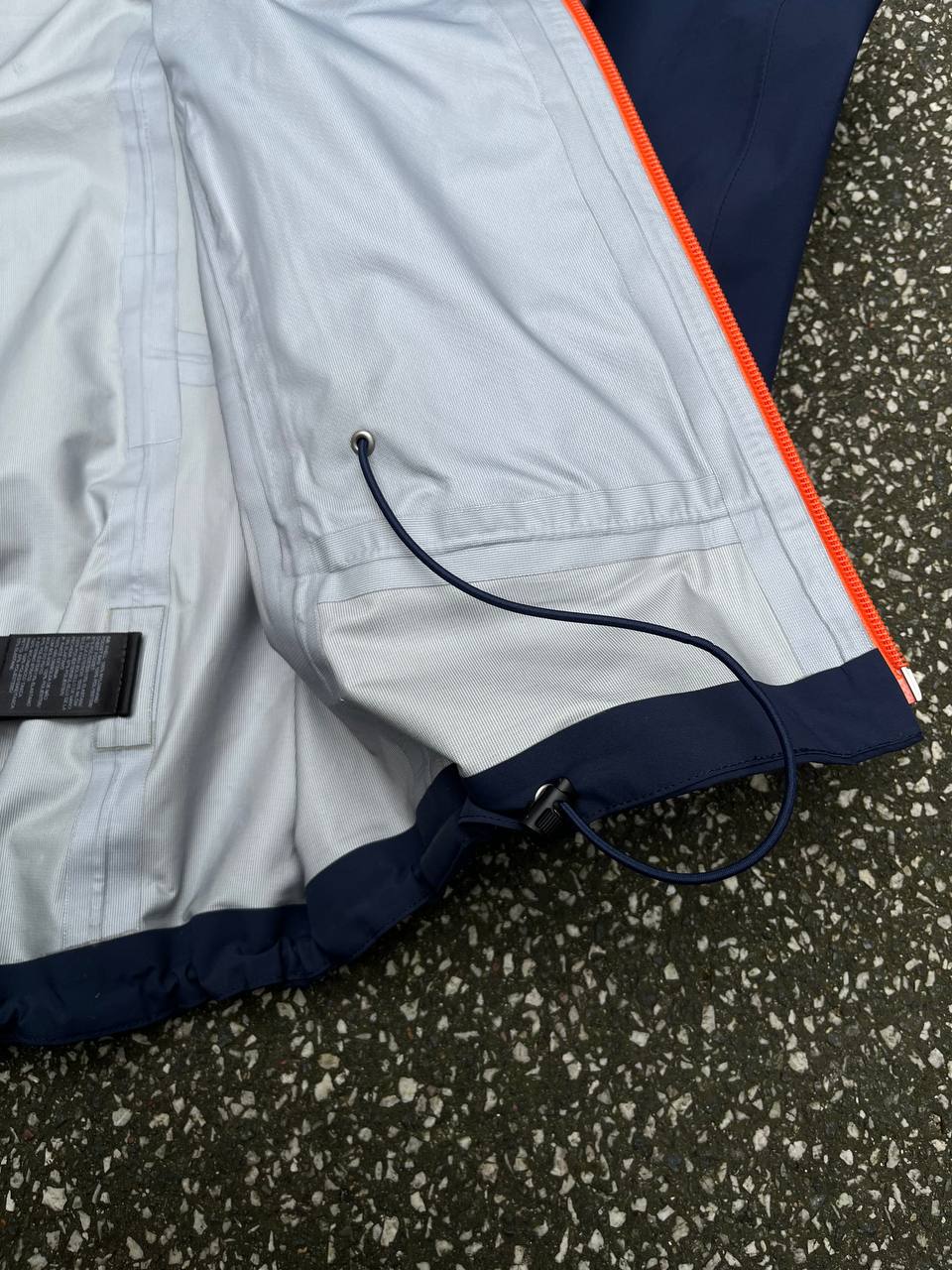 Regnjakke fra The North Face med Gore-tex membran i mørkeblå / Marina blå farve S dame