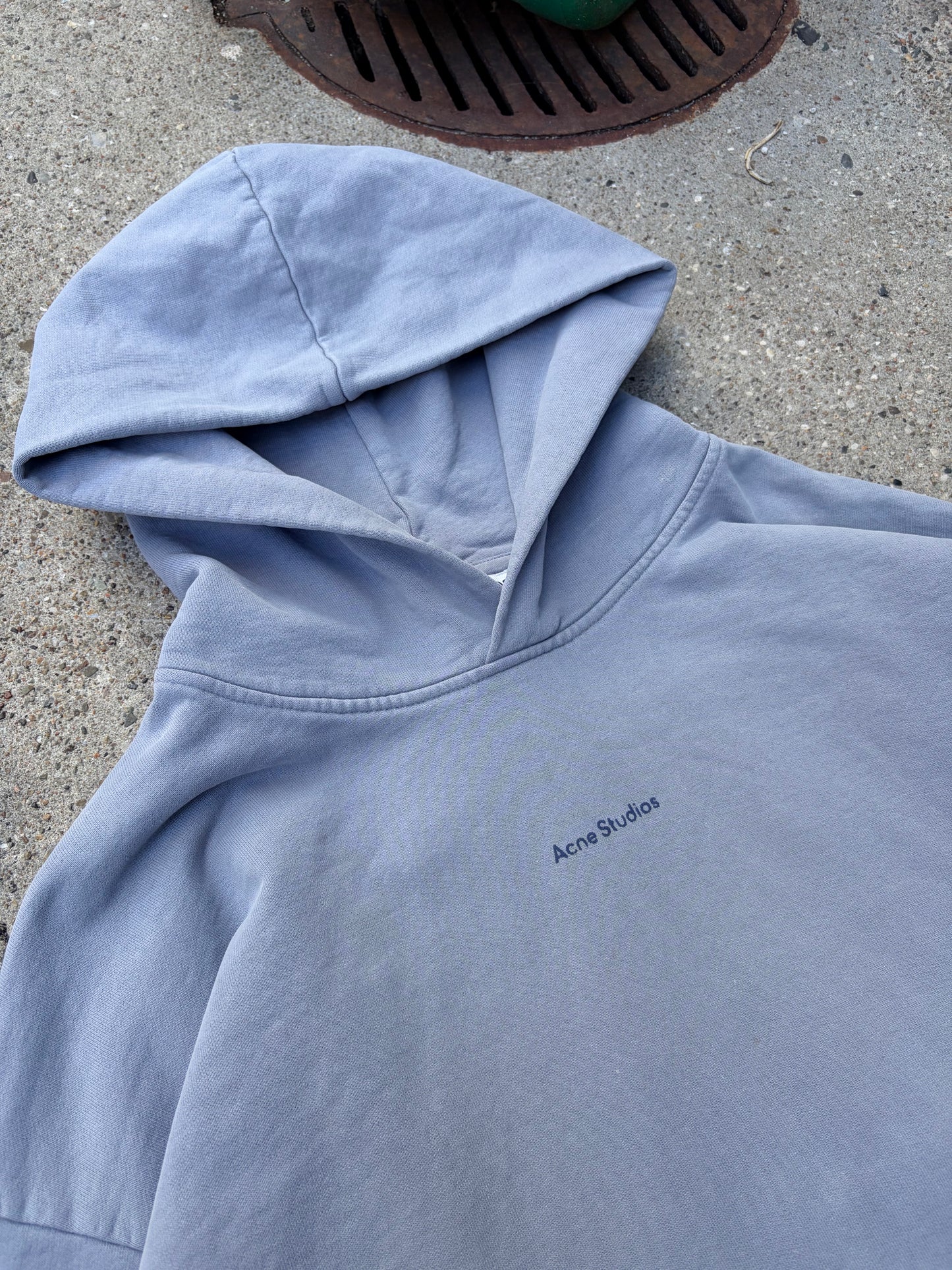 Acne Studios Logo Hoodie – Baby Blue (XS fitter XL)