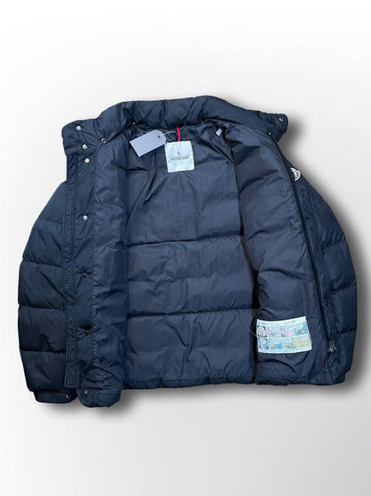 Brugt Moncler Vinterjakke i XS-S i grå 164cm