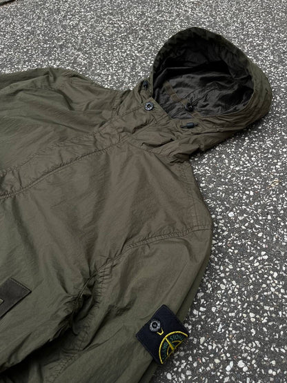 Stone Island Garment Dyed Crinkle Reps Ny Windbreaker Efterårsjakke Grøn Millitær Khaki M Medium K1S154100092 S0A23