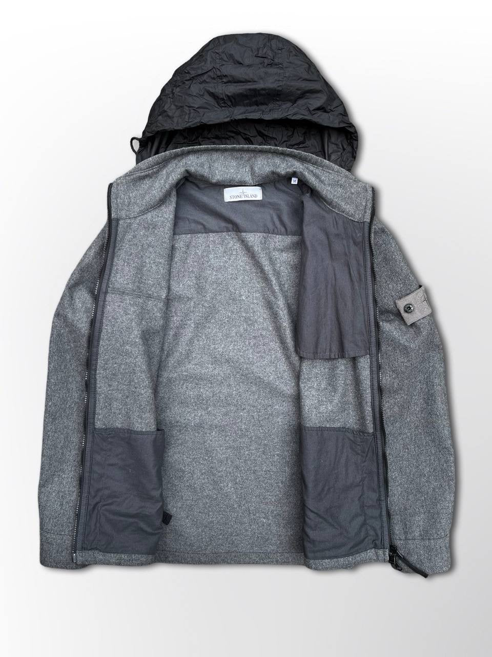 Stone Island Jakke i Uld Grå Brugt