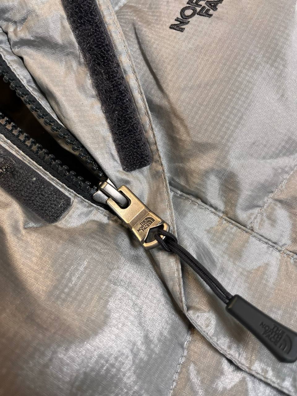 Brugt Used The North Face Dunjakke Vintage Puffer I Silver Sølv farve i M medium Dame i god stand