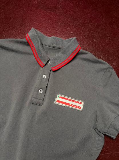 Prada Luna Rossa Polo i grå – dame str. M