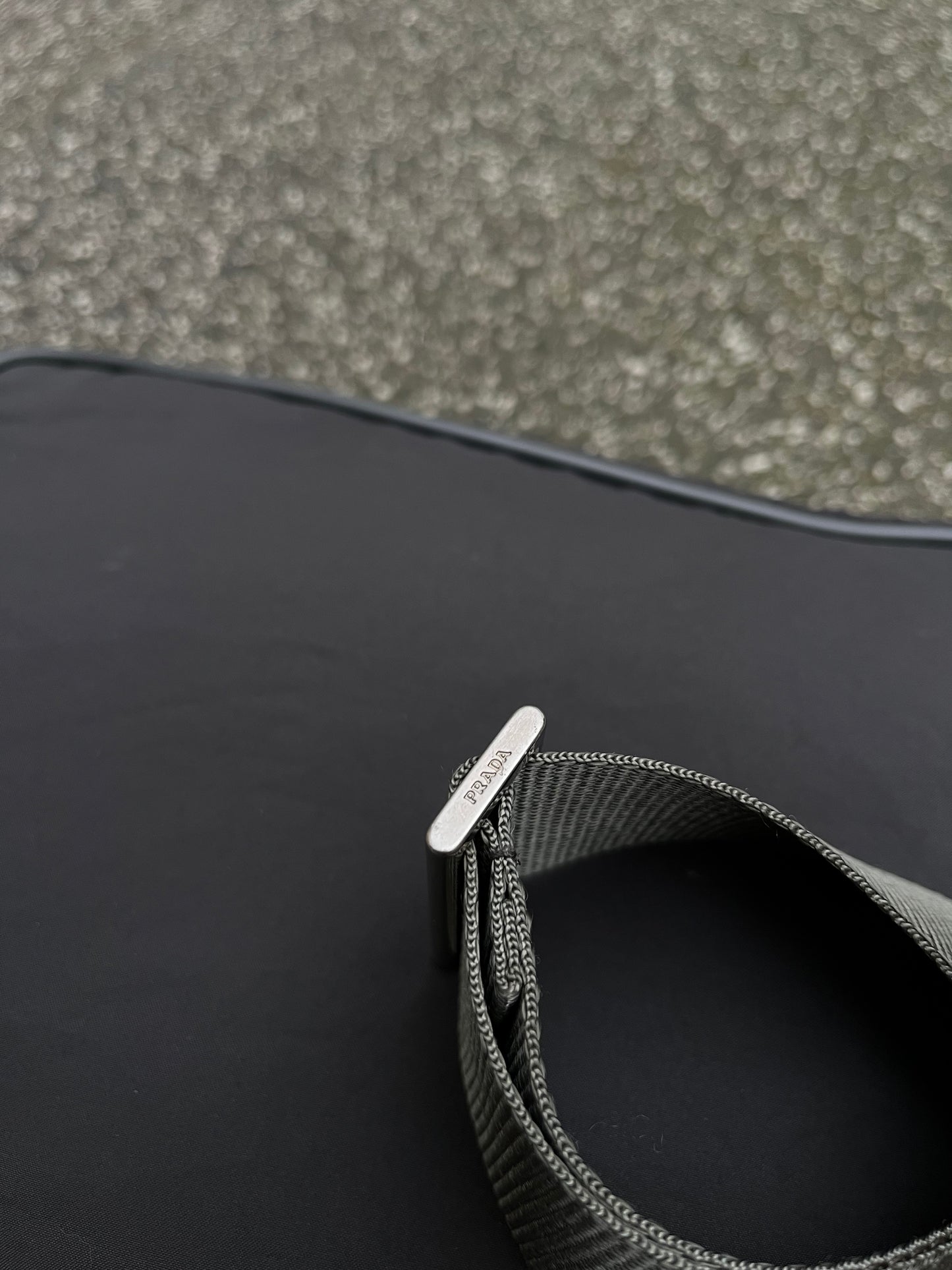 Prada Nylon Shoulder Bag – Grå One Size Plads til Mac
