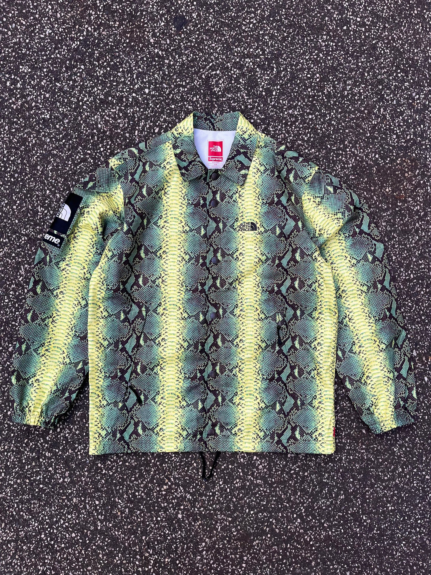 Supreme x The North Face Snakeskin Coaches Jacket – Small