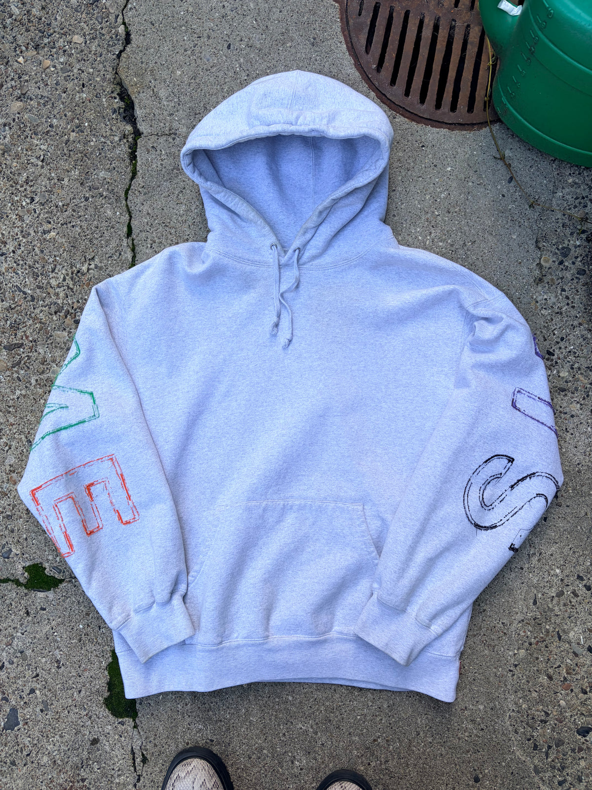 Supreme Frayed Hooded Sweatshirt – Heather Grey – Large