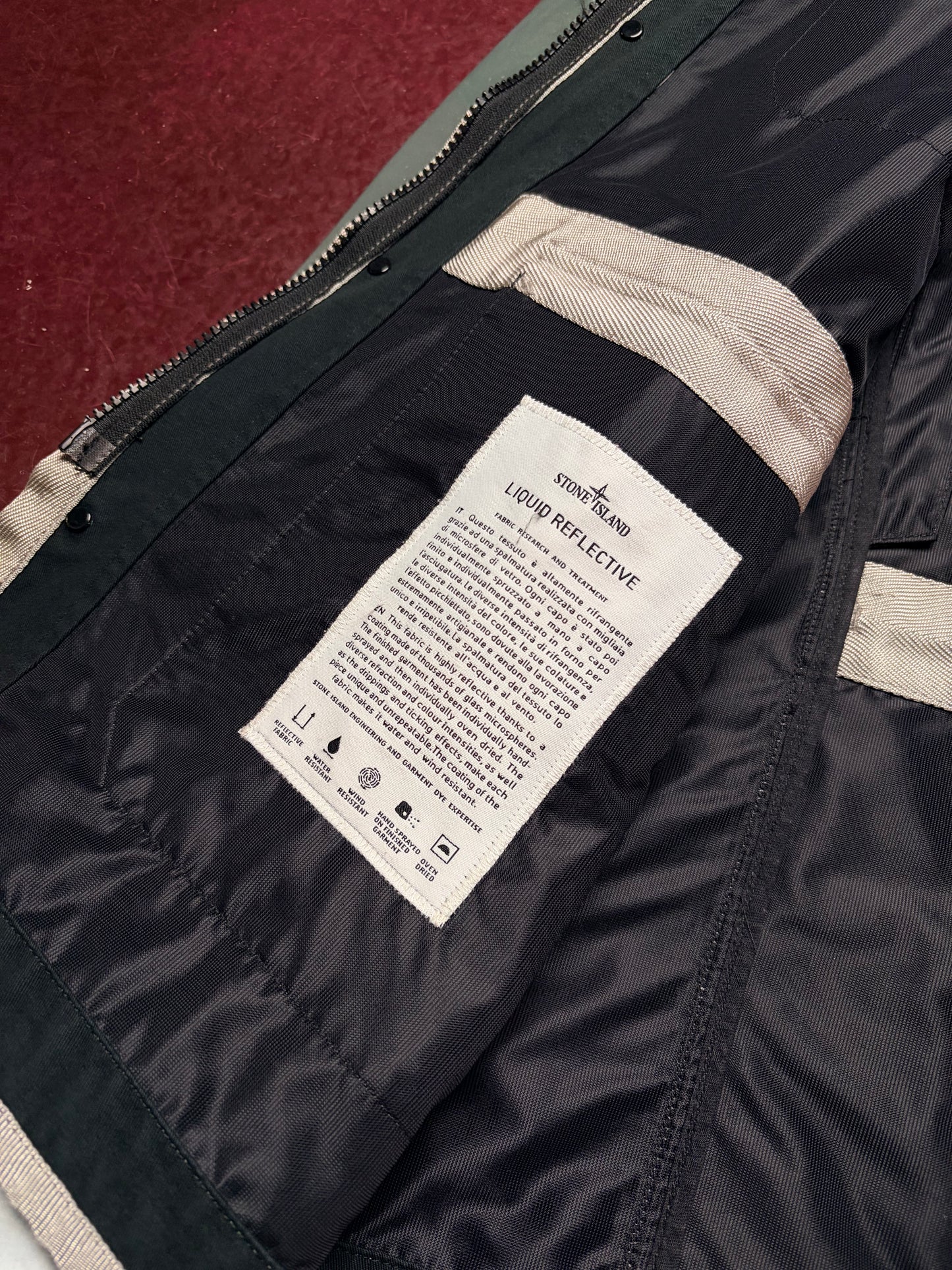 Stone Island Liquid Reflective Jacket — AW/Archive Piece M Medium