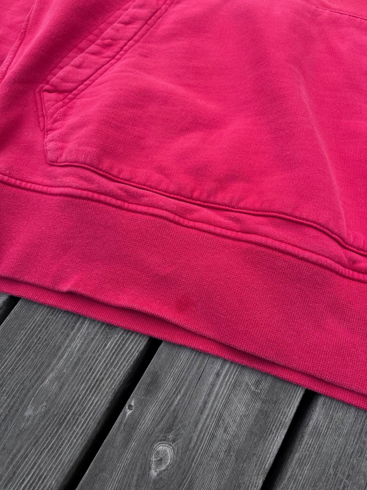 Hoodie / hættetrøje fra Stone Island i rød S Small