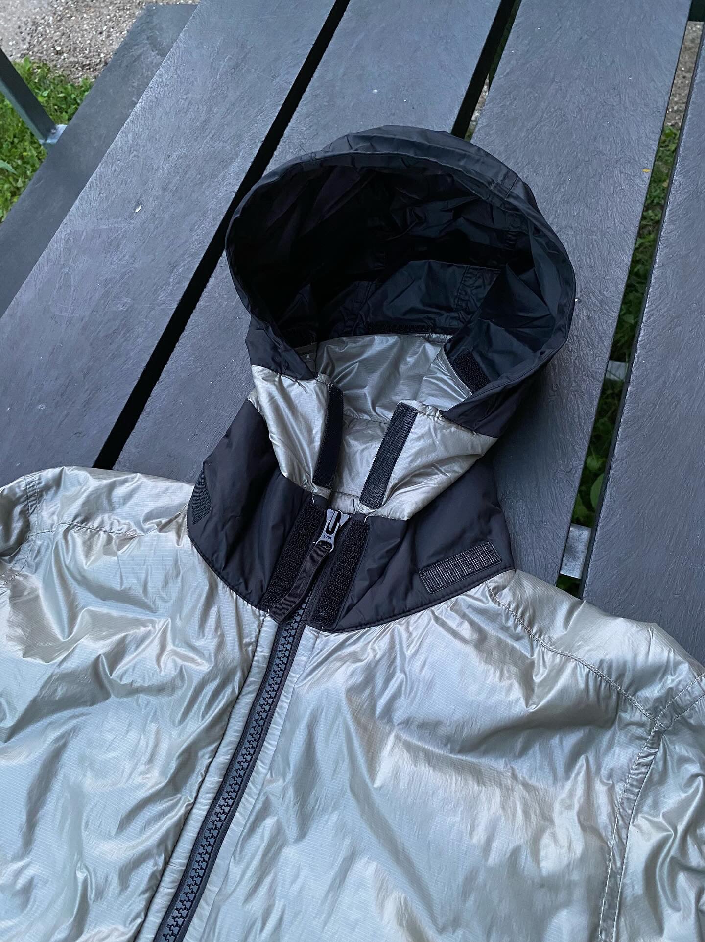 Stone Island jakke i beige /silver nylon metal Pertex Quantum jacket i L large