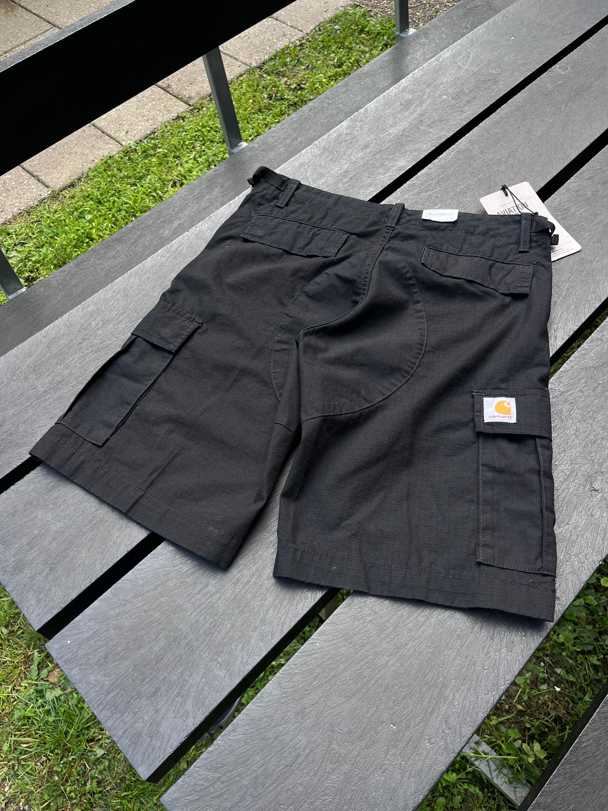 AVIATION short fra Carhartt WIP W29 - supersaelger