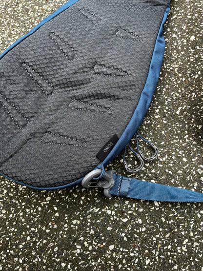 Sling bag osprey daylite i blå