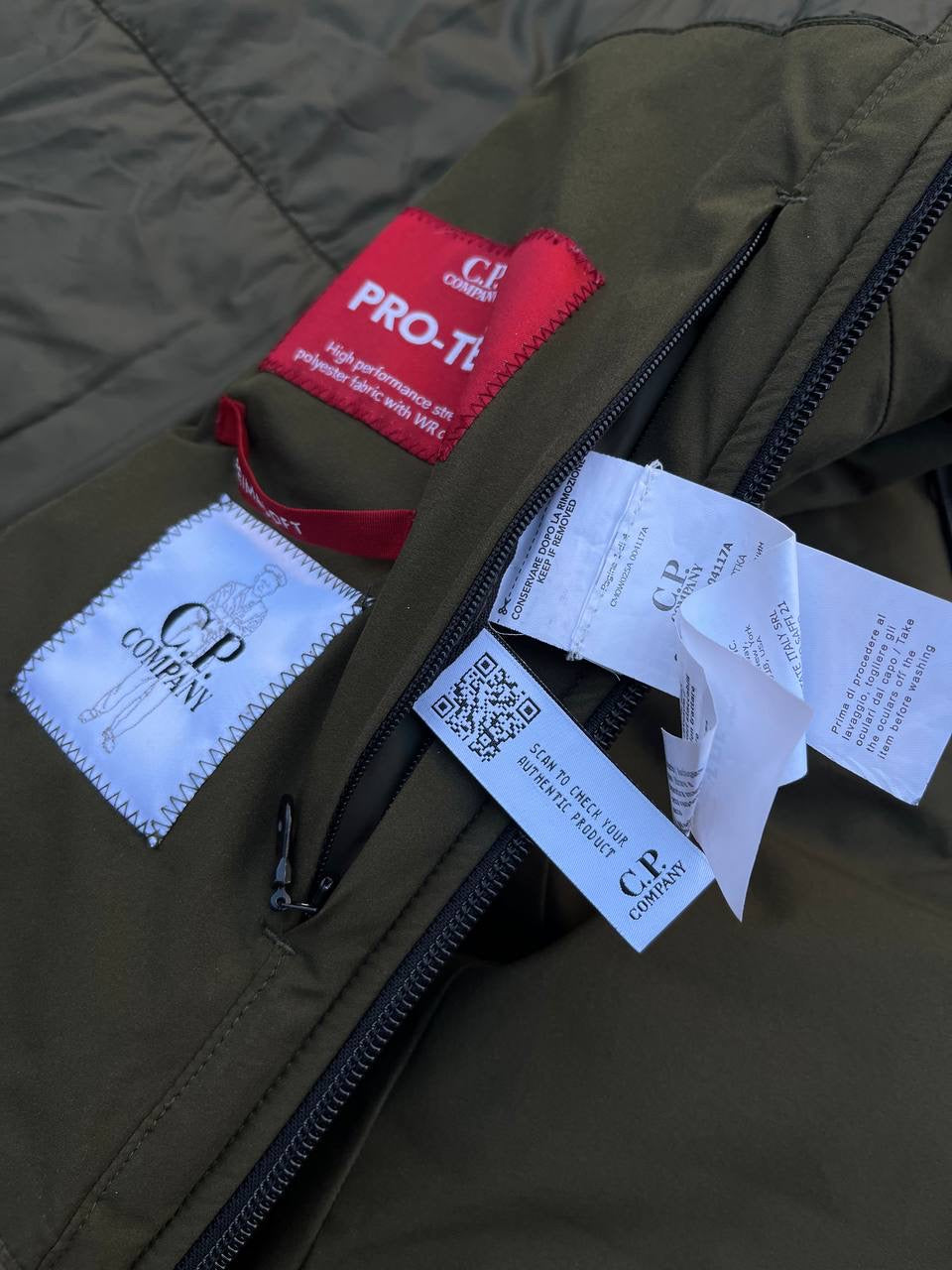 C.P.Company Pro-Tek jakke Primaloft i khaki Grøn S Small Brugt