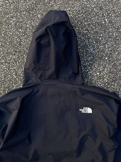 Brugt used Regnjakke / Anorak fra The North Face i navy/ mørkeblå med Gore-tex / Goretex membran i S Small