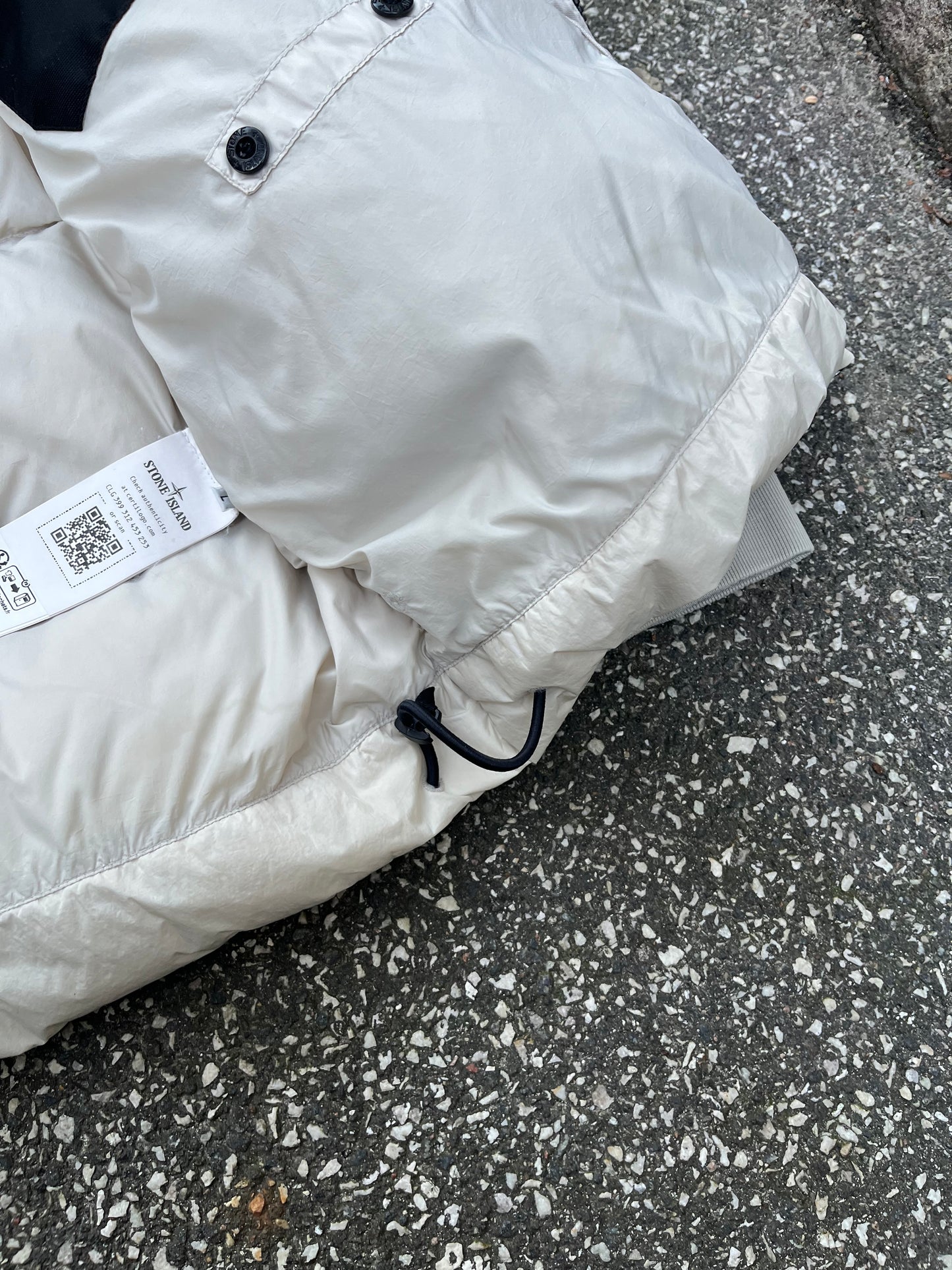 Stone Island Crinkle Reps NY Down Jacket Off White Str. Large