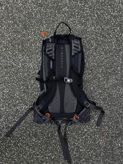 Brugt used Osprey rygsæk i sort 12L