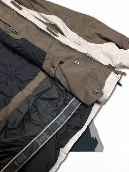 Brugt Used Skijakke Helly Hansen i Brun med Hvide detaljer i M medium dame eller S small herre unisex