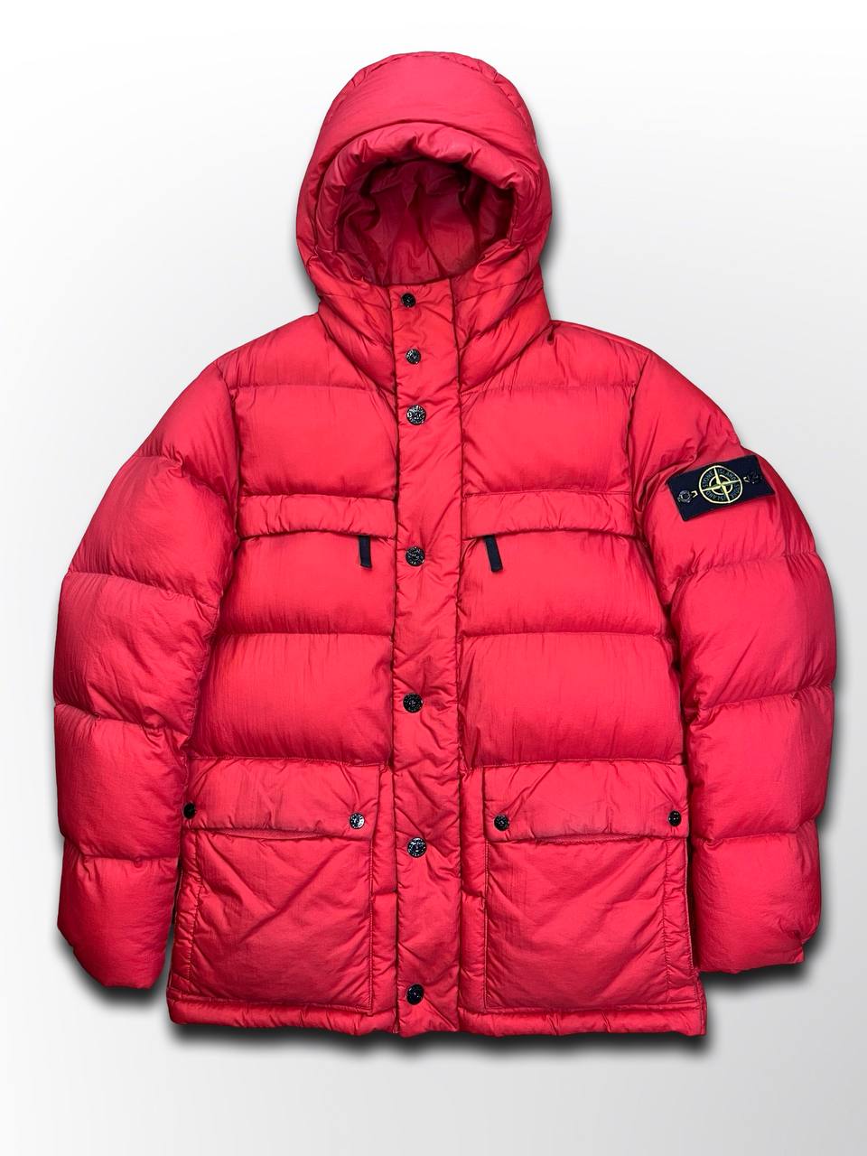 Brugt Stone Island Dunjakke Vinterjakke Micro Rip Stop Opaque Nylon Tela 30 Anni Anniversary i Rød unik model og farve i L large herre