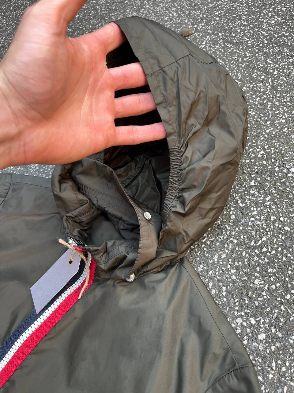 Brugt Moncler “keralle giubbotto” jakke i khaki militær grøn XS