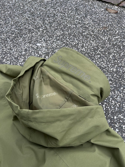 Supreme GORE-TEX Mountain Parka Olive / Camo Fleece S Small