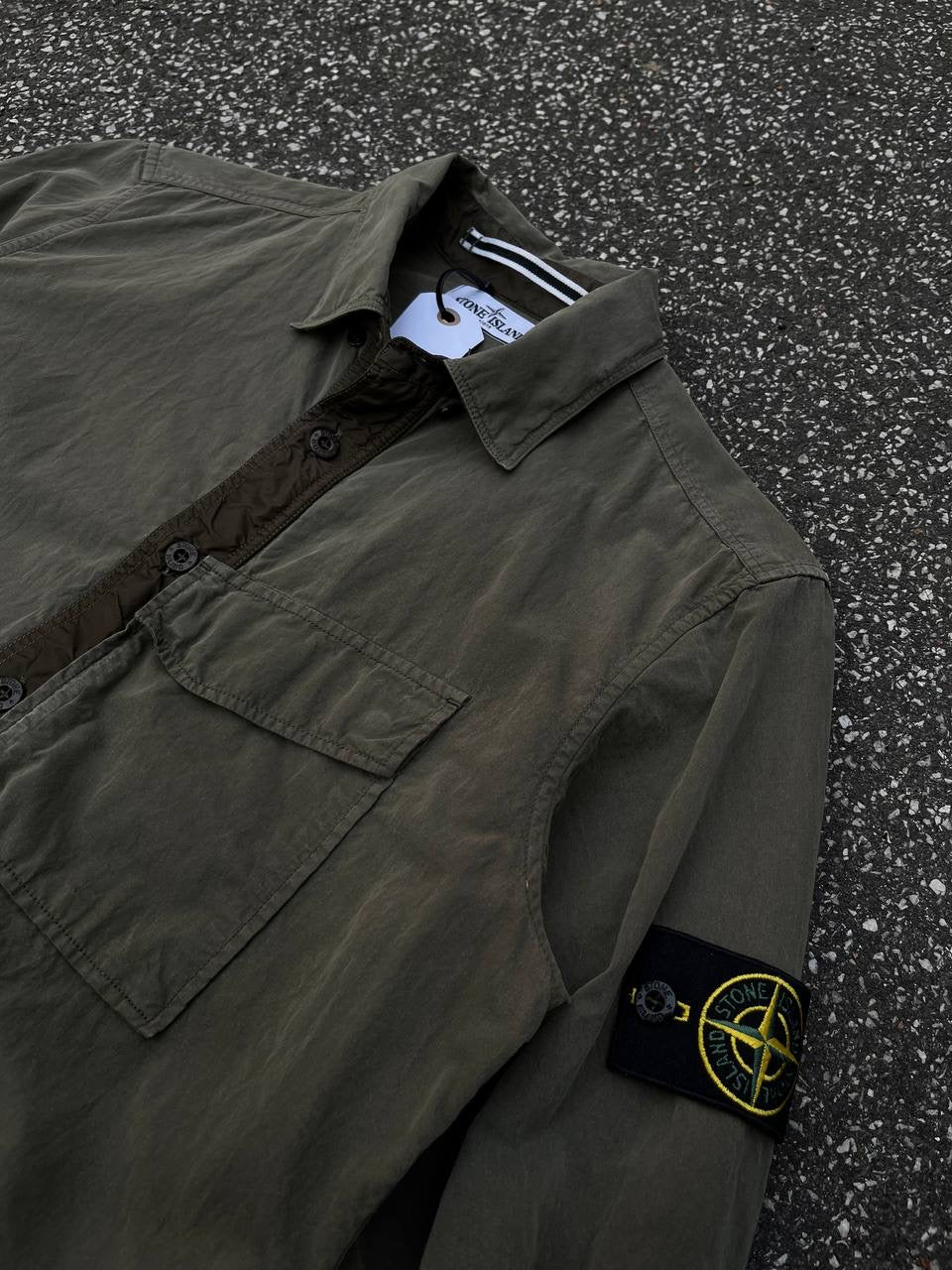 Stone Island Skjorte i Grøn Khaki M Medium Vintage Brugt Used