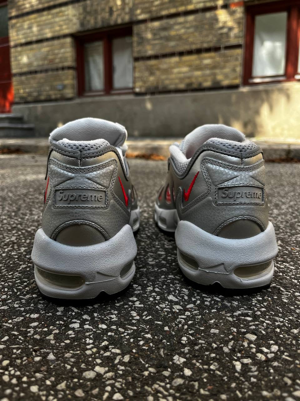 Supreme X Nike Air Max 96 Silver Brand New 42,5