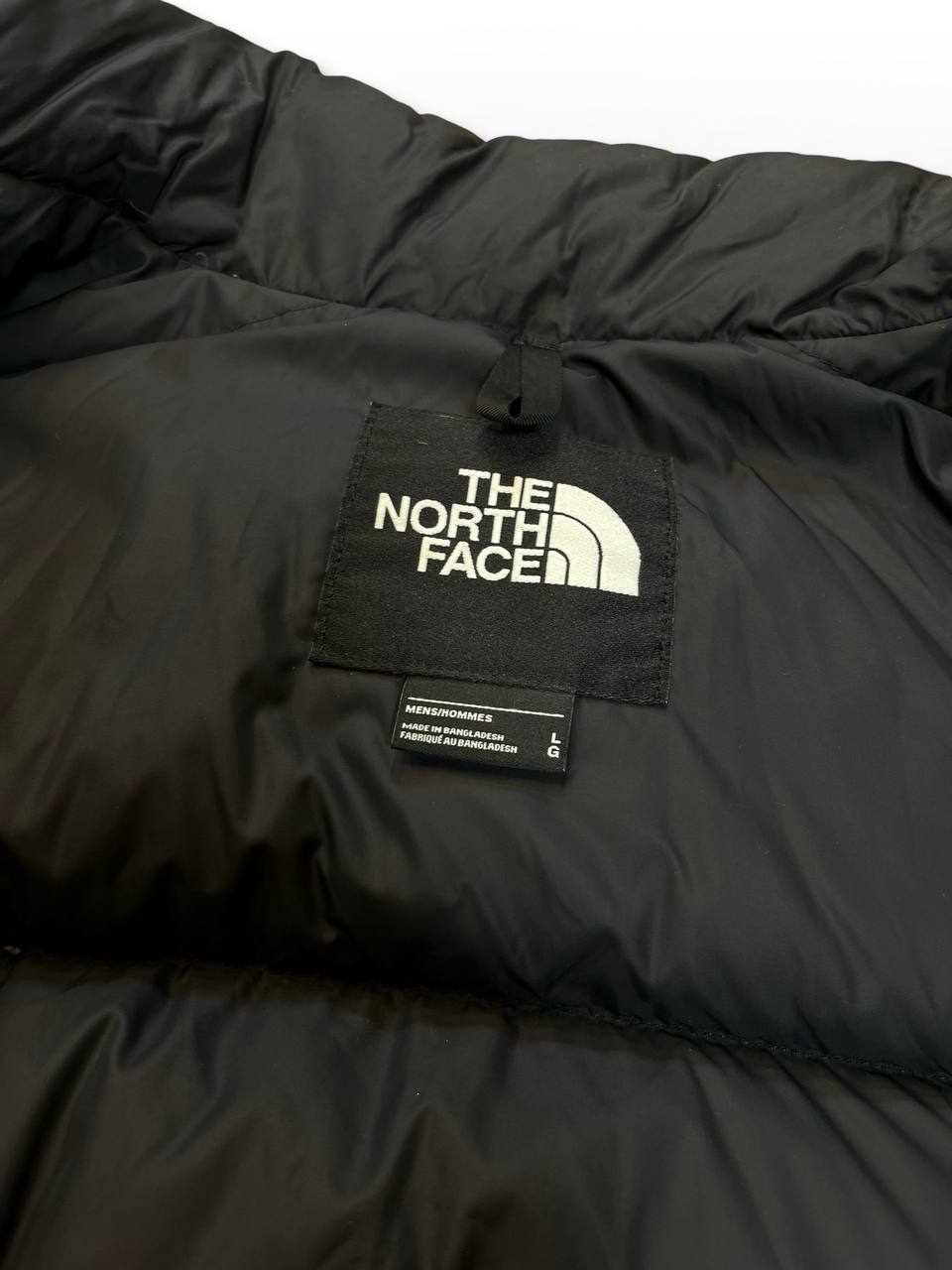 “Brugt Varm Dunjakke The North Face Nuptse 700 med Hætte Vinterjakke i L Large mænd i sort og bordeaux”