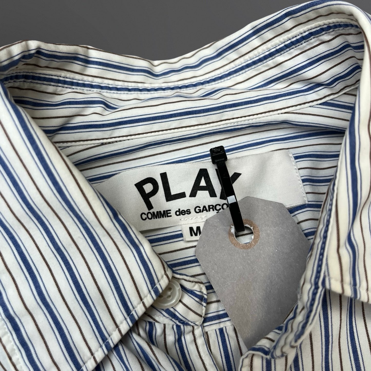 Comme des Garçons PLAY Stribet Skjorte – Hvid/Blå – Str. M