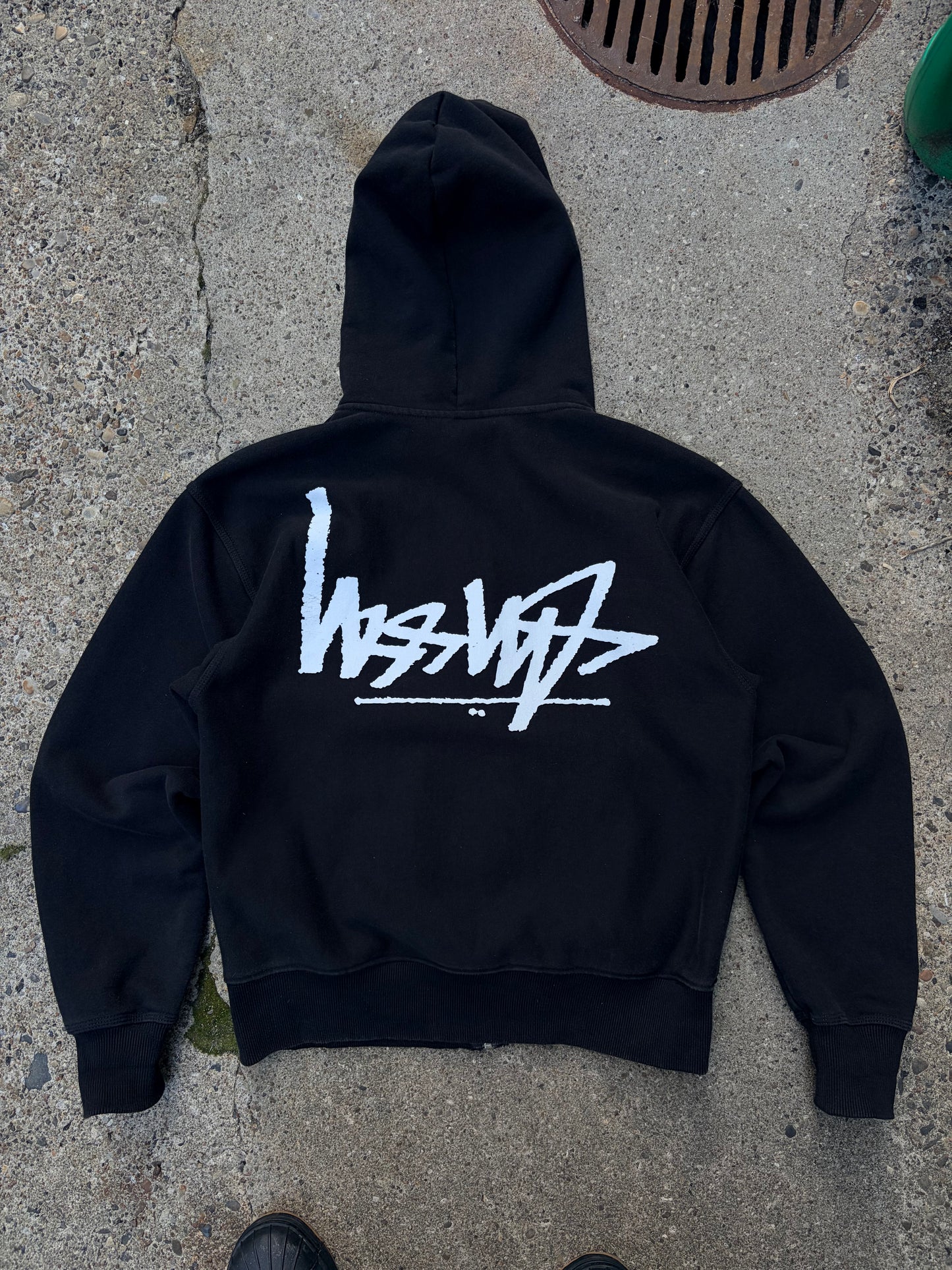 Stüssy Zip Hoodie – Sort – Str. Small / Fitter Medium