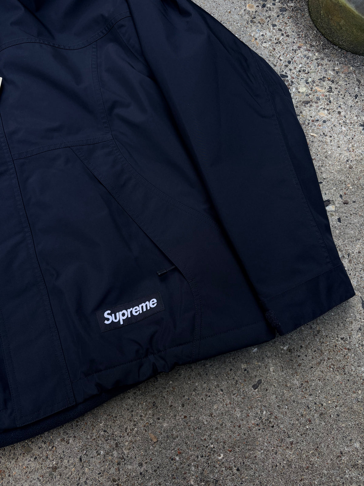 Supreme x AOI GORE-TEX Jacket – Black – Medium
