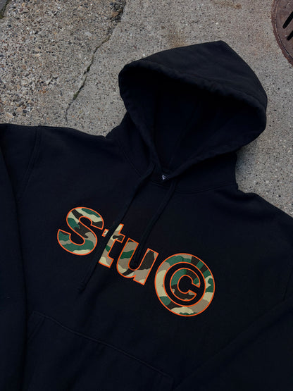 Stüssy Camo Logo Hoodie – Sort – Str. Large