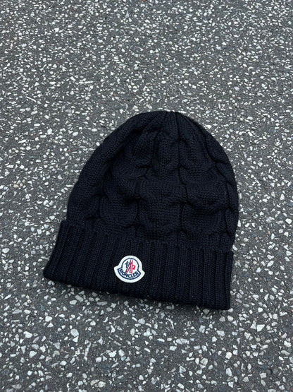 Moncler Cable Knit Wool Beanie – Black (Str. L)