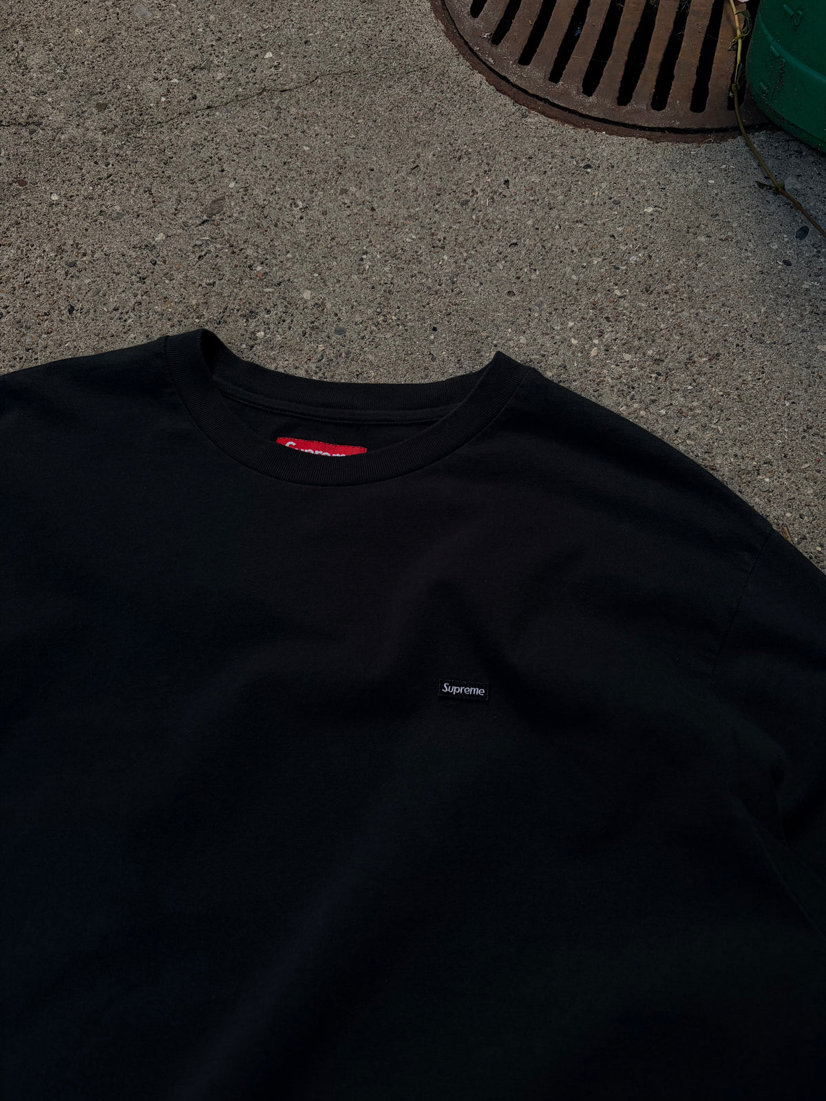 Supreme Small Box L/S Tee – Black – Large