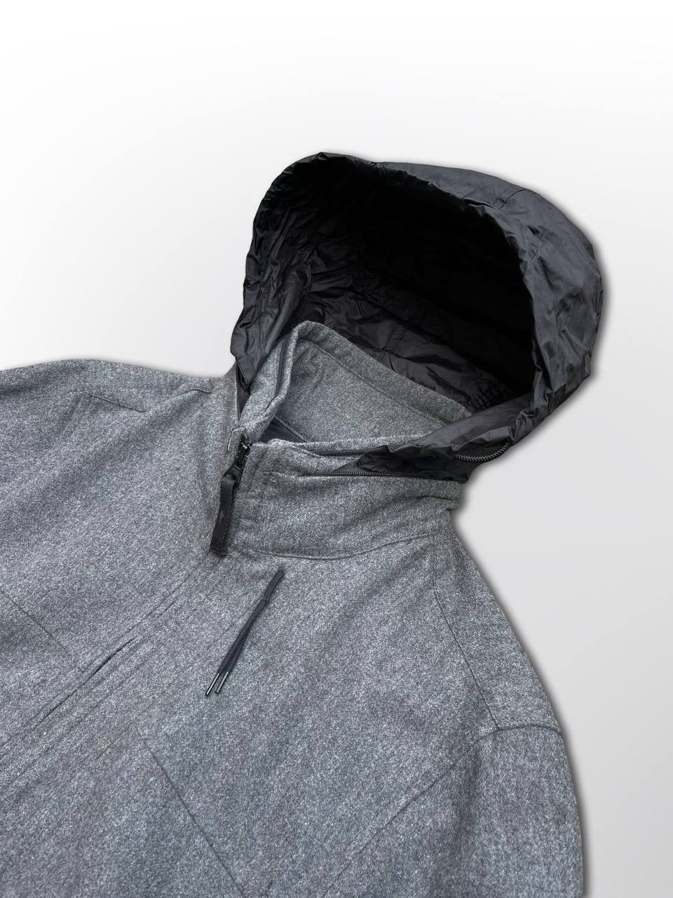 Stone Island Jakke i Uld Grå Brugt