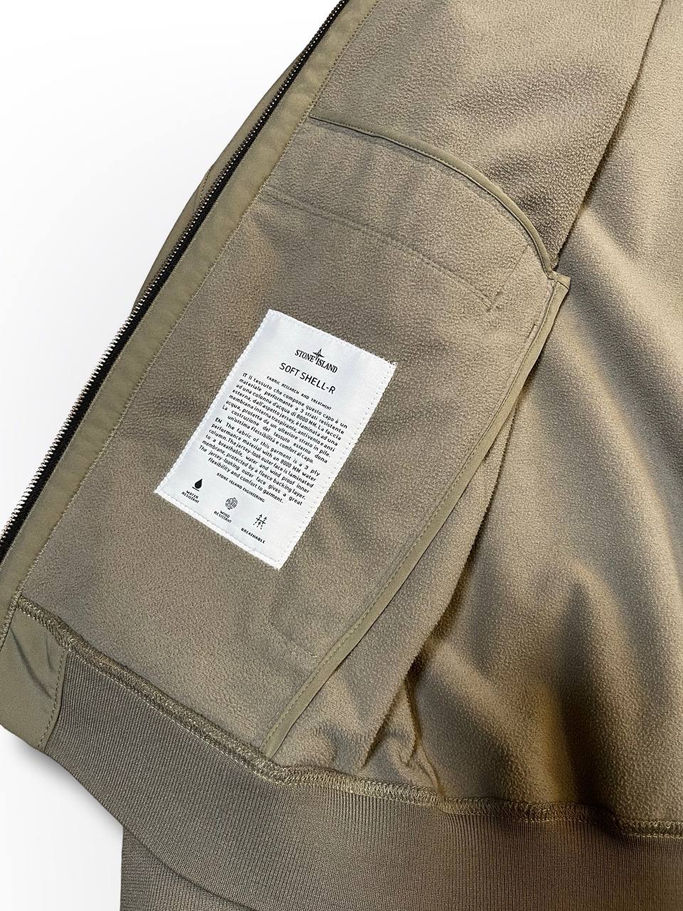 Soft shell vind og vandafvisende jakke Stone Island SOFT SHELL-R i Oliven L large