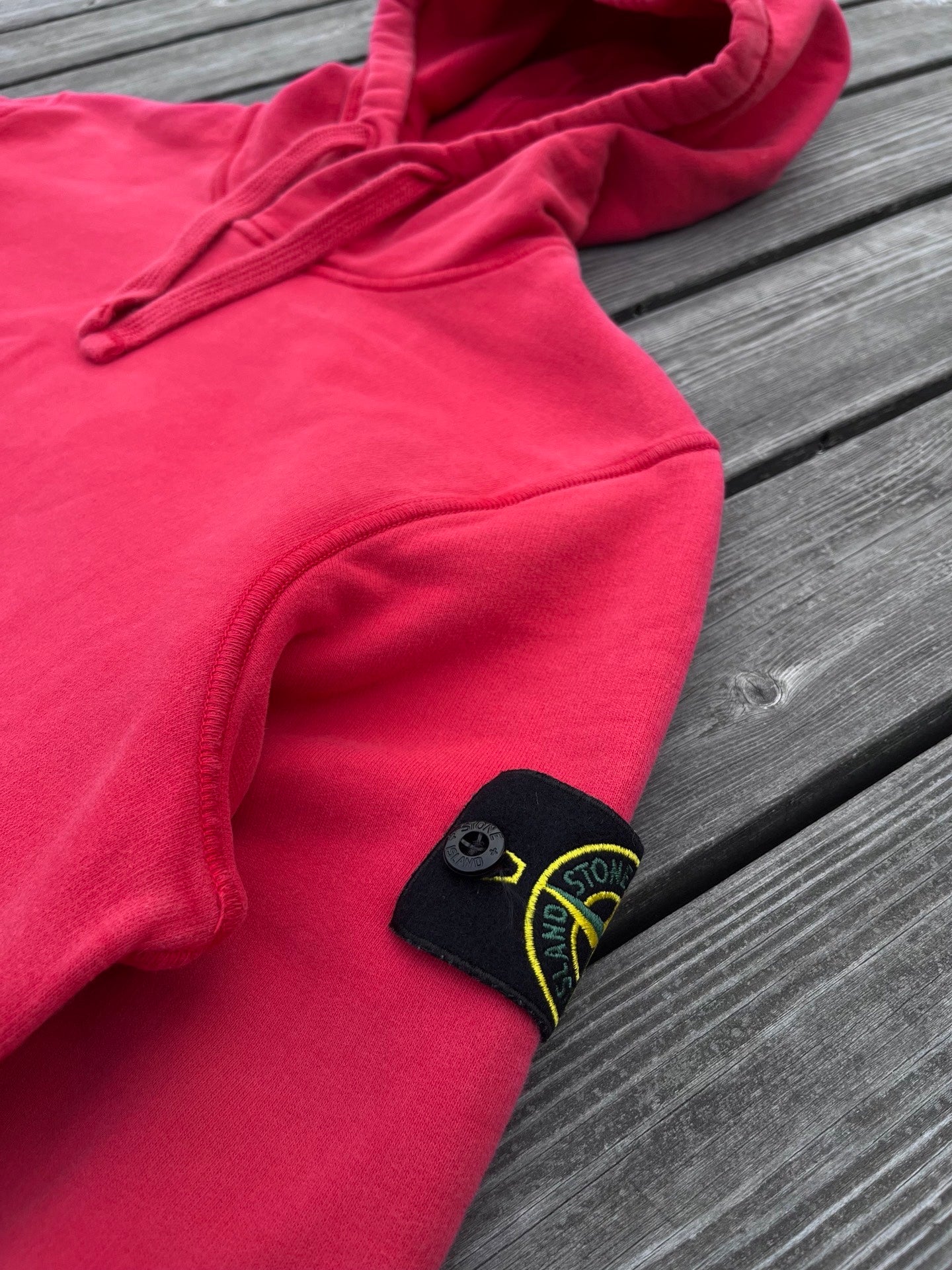 Hoodie / hættetrøje fra Stone Island i rød S Small