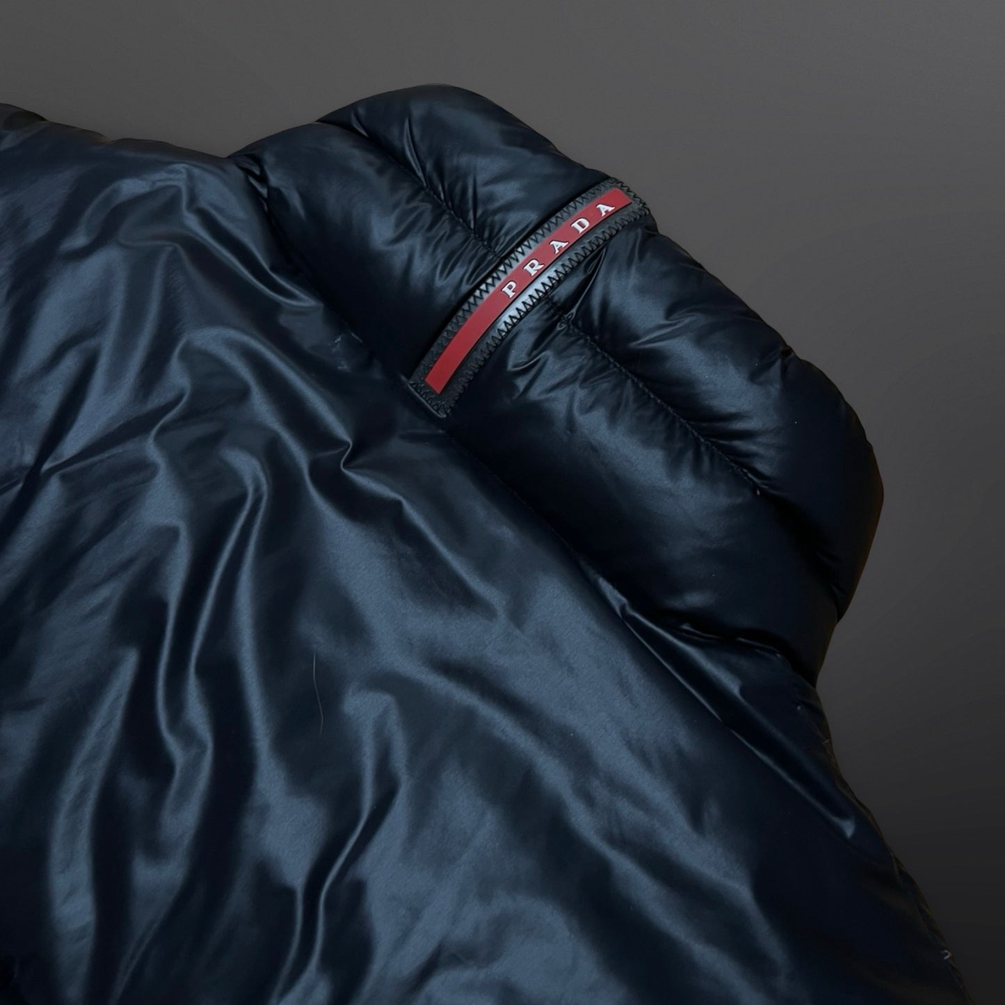 Prada Dunjakke – Sort Størrelse Large (IT Tg. 56)