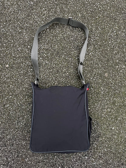 Prada Nylon Shoulder Bag – Grå One Size Plads til Mac