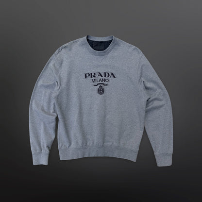 Prada Milano Logo Crewneck Sweatshirt – Grey – Large ( Fitter M )