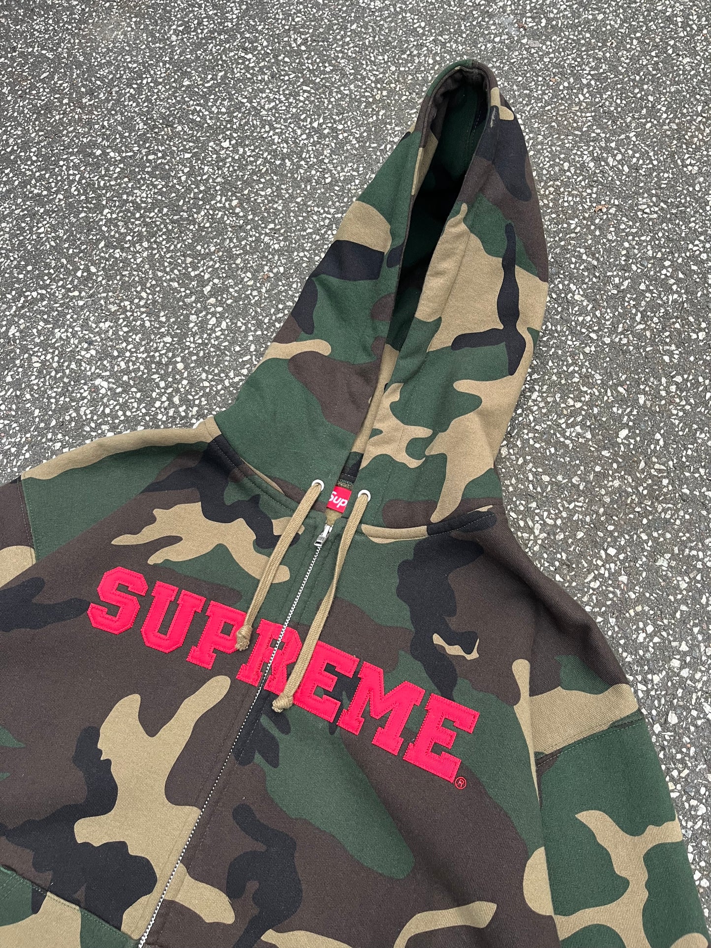 Supreme Collegiate Applique Zip Up Hoodie – Camo – Str. M Medium