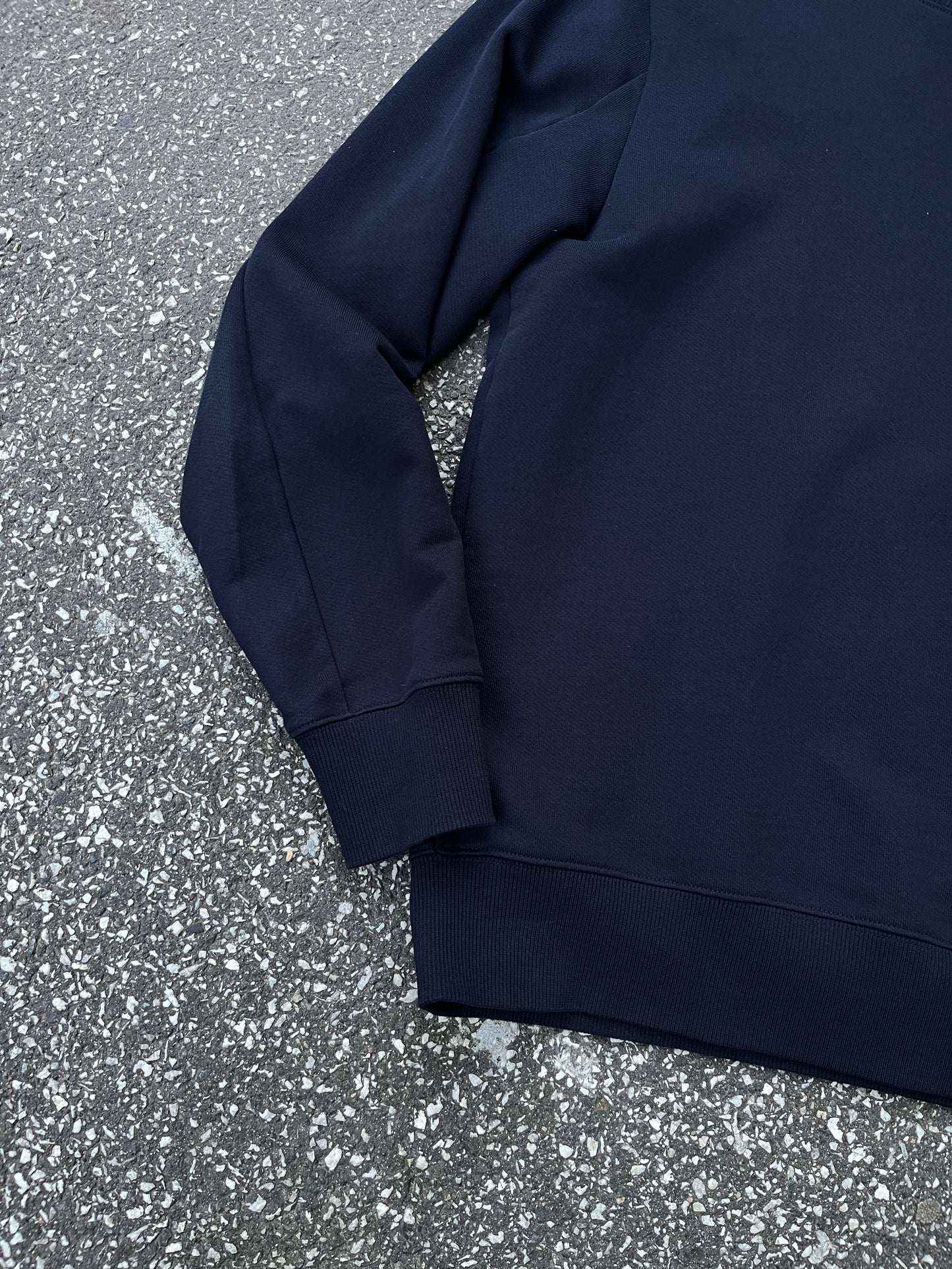 C.P. Company Lens Sleeve Sweatshirt – Navy – Medium