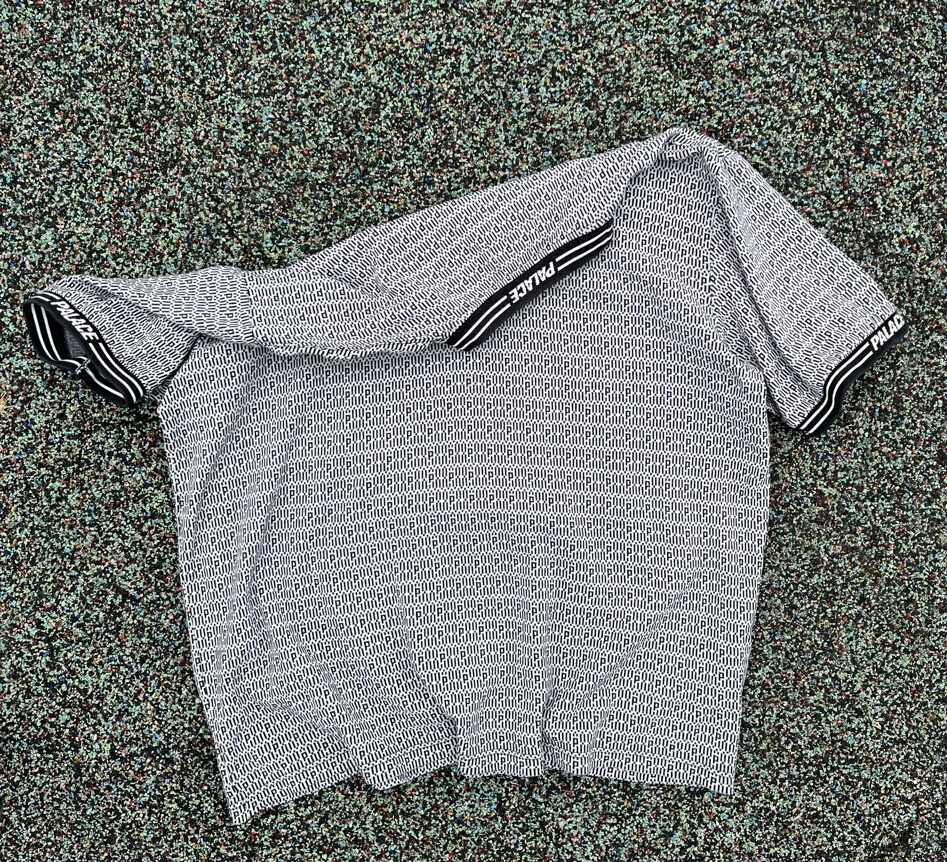 Palace t-shirt Large - supersaelger
