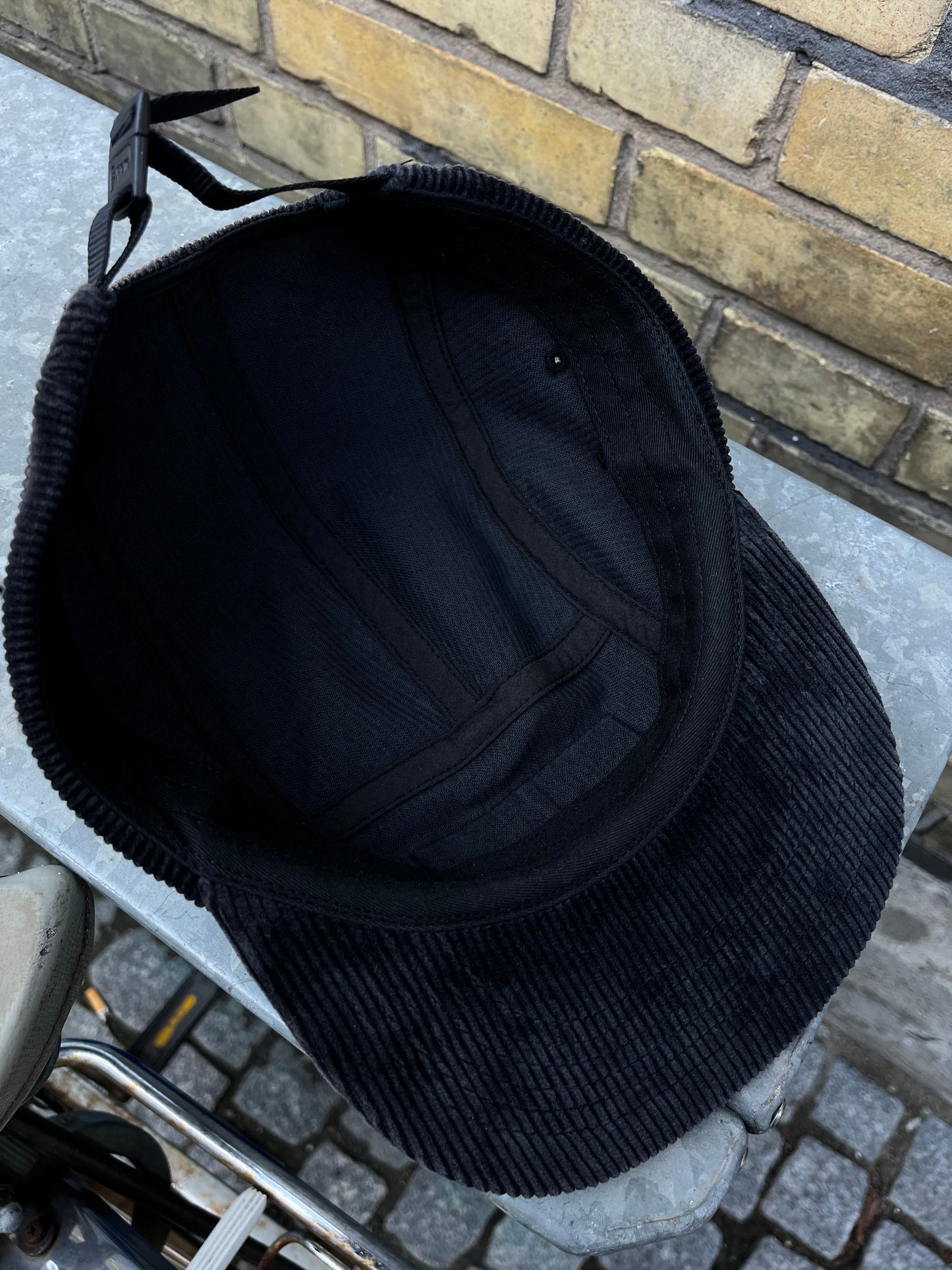 Supreme Cap 5 panel Fløjls Cap Sort Grå One Size