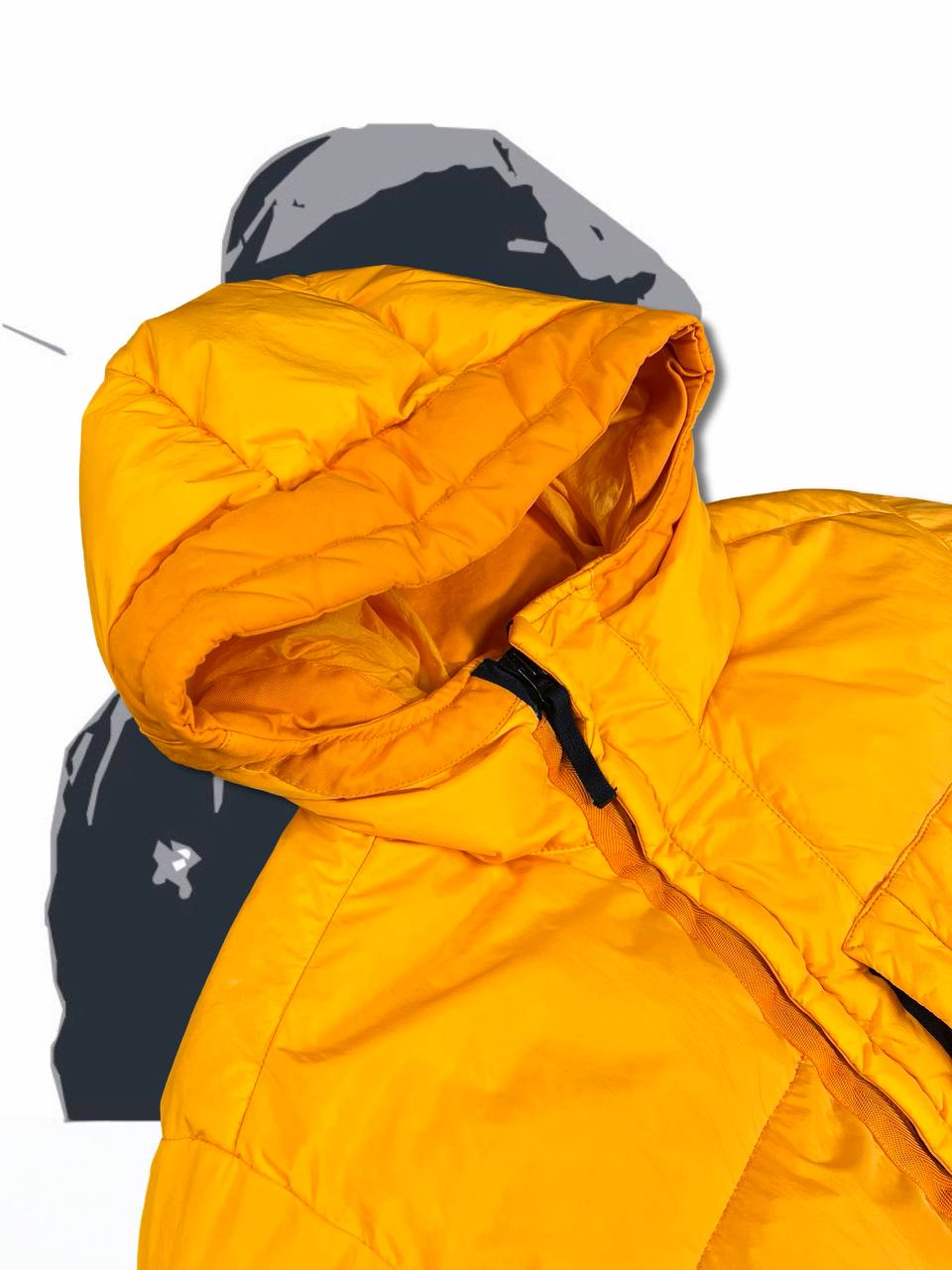 Brugt Used Stone Island Dunjakke Garment Dyed Crinkle Reps Ny Down i Orange farve i L large i god stand
