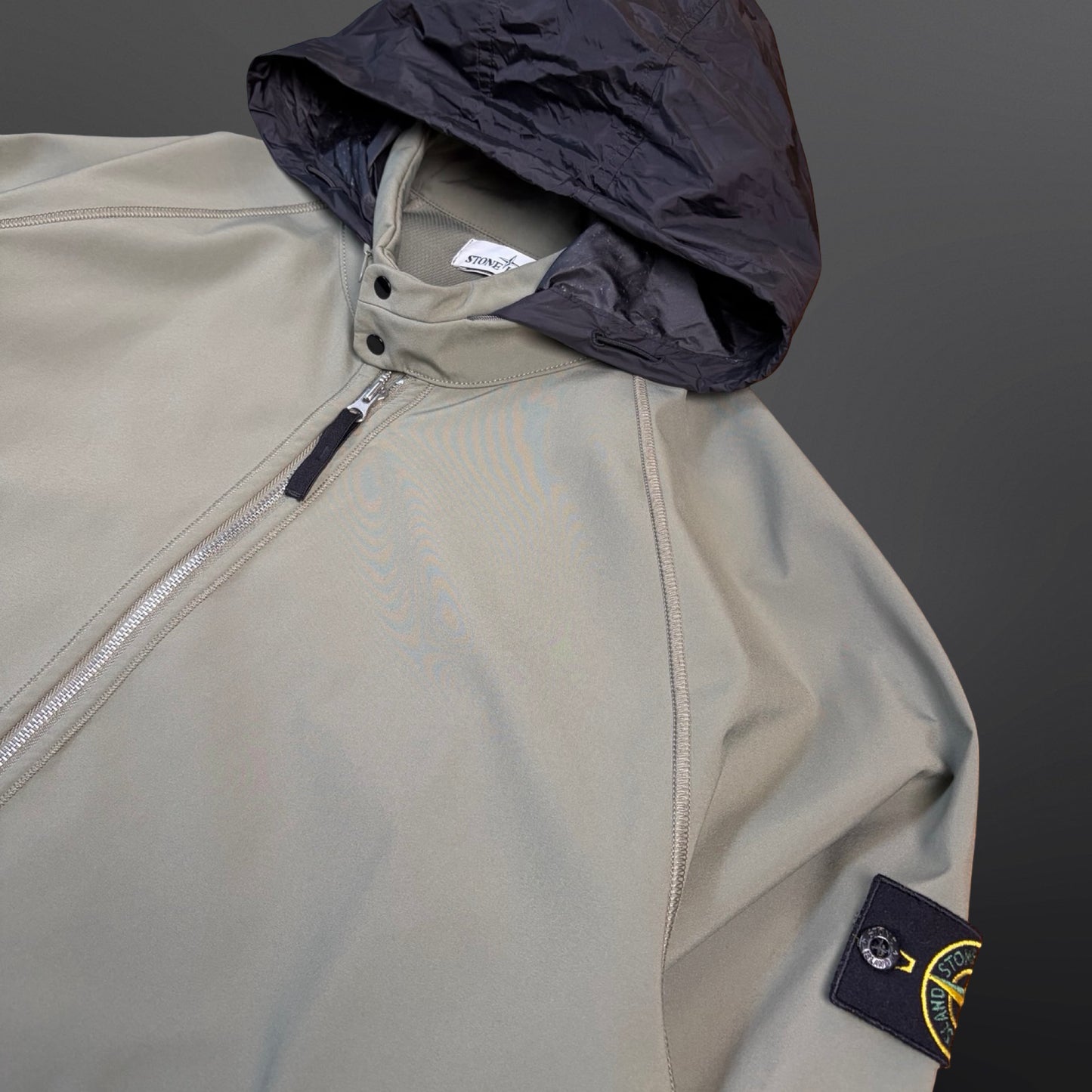 Stone Island Light Soft Shell-R Jacket – XXL (Passer XL)