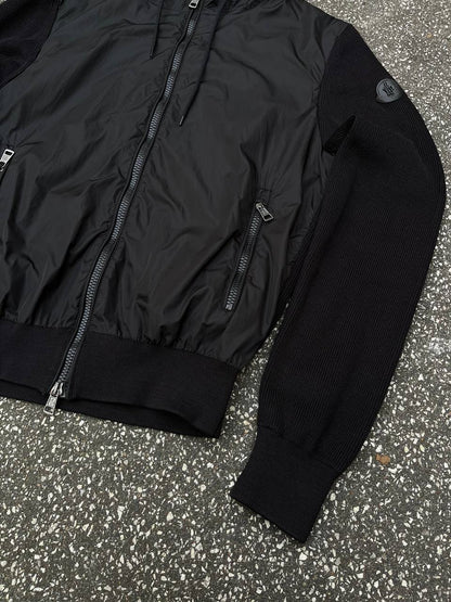 “Brugt Cardigan Moncler MAGLIONE TRICOT CARDIGAN i L Large i Sort Farve”