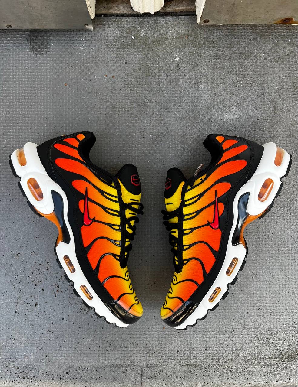 Nike Air Max Plus TN "Sunset" (2024) Sneakers Brand New 44.5
