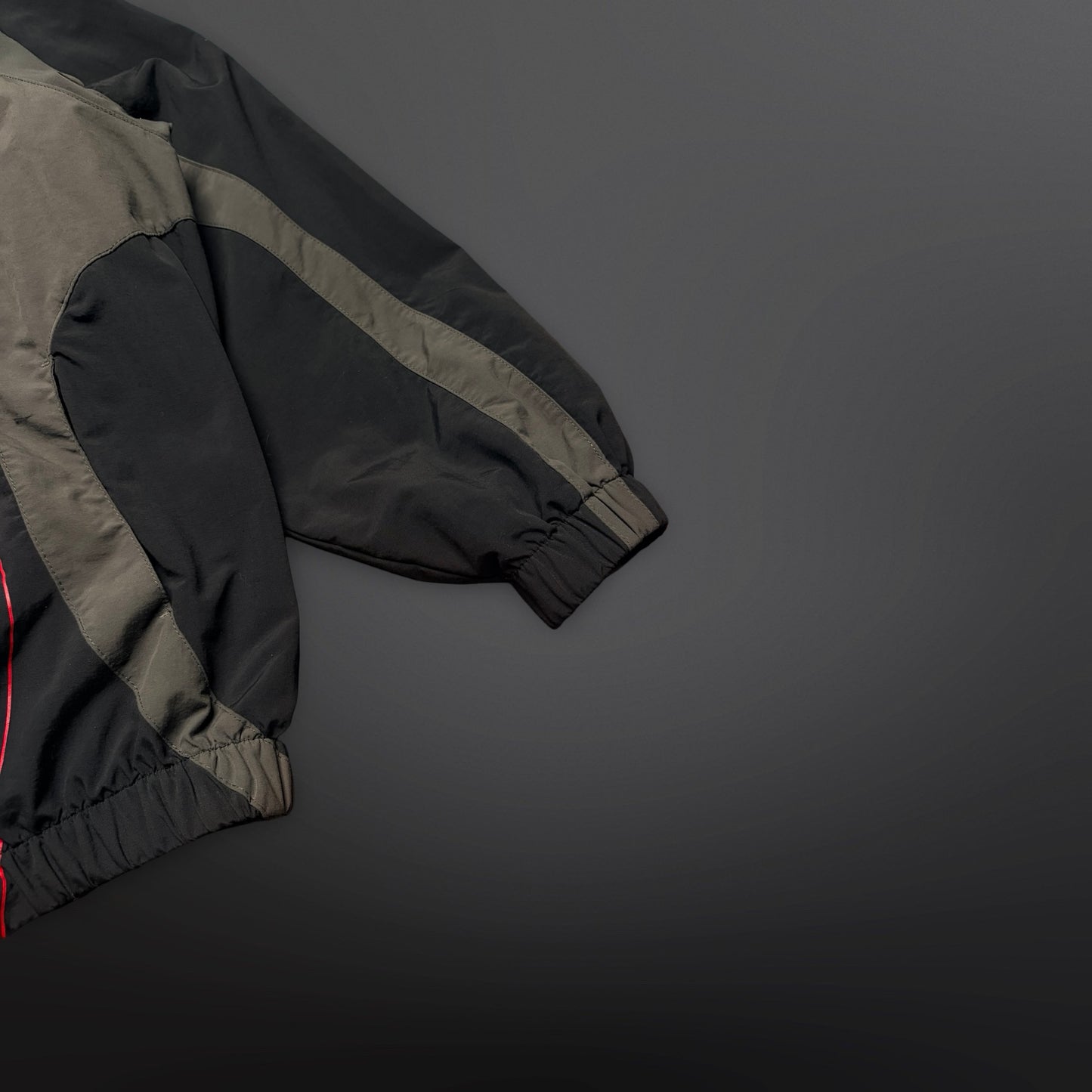 SUPREME WORLD FAMOUS TEAM TRACK JACKET SORT/RØD M Medium