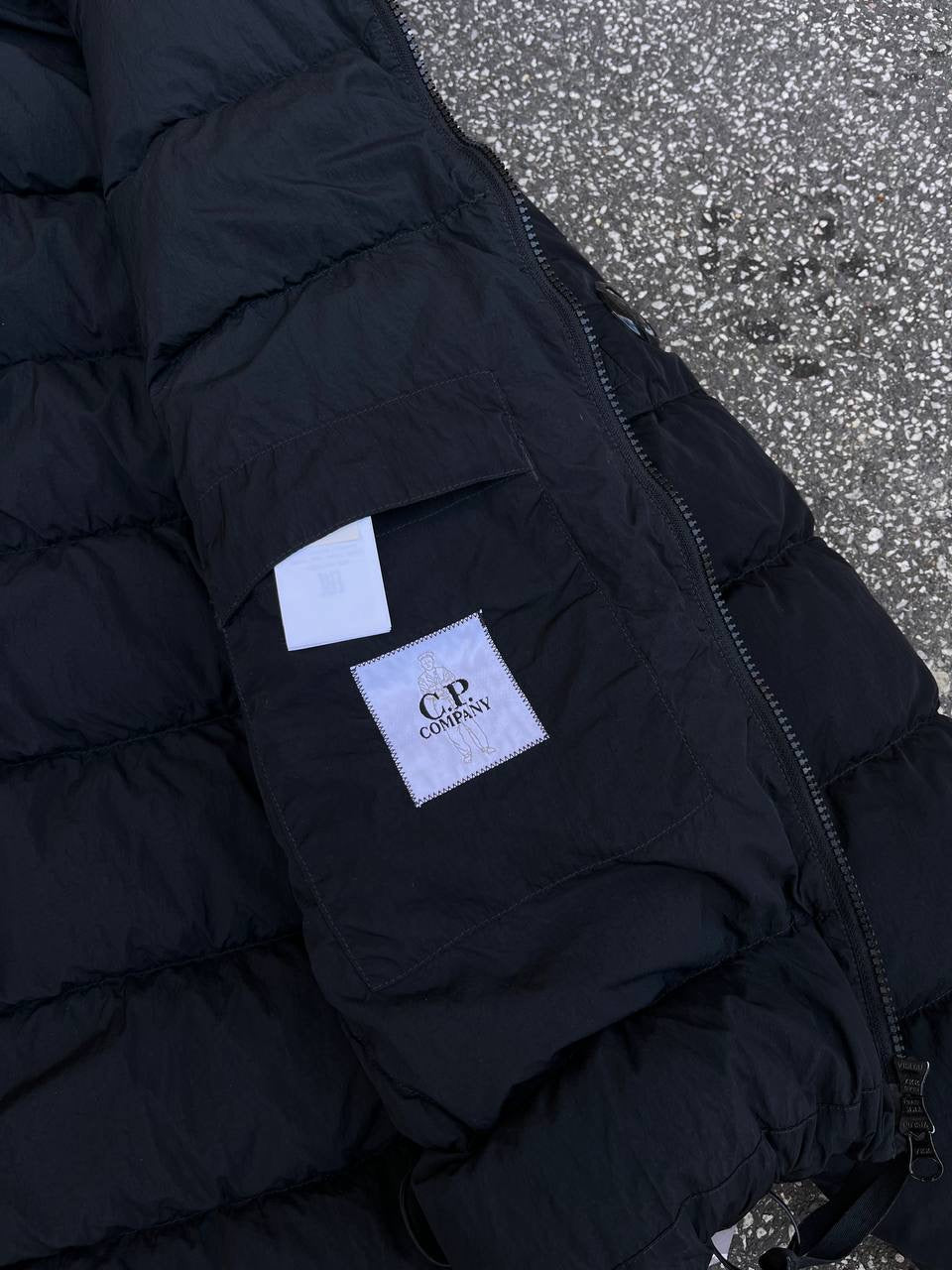 C.P. Company Eco-Chrome R vinterjakke dunjakke Medium sort brugt