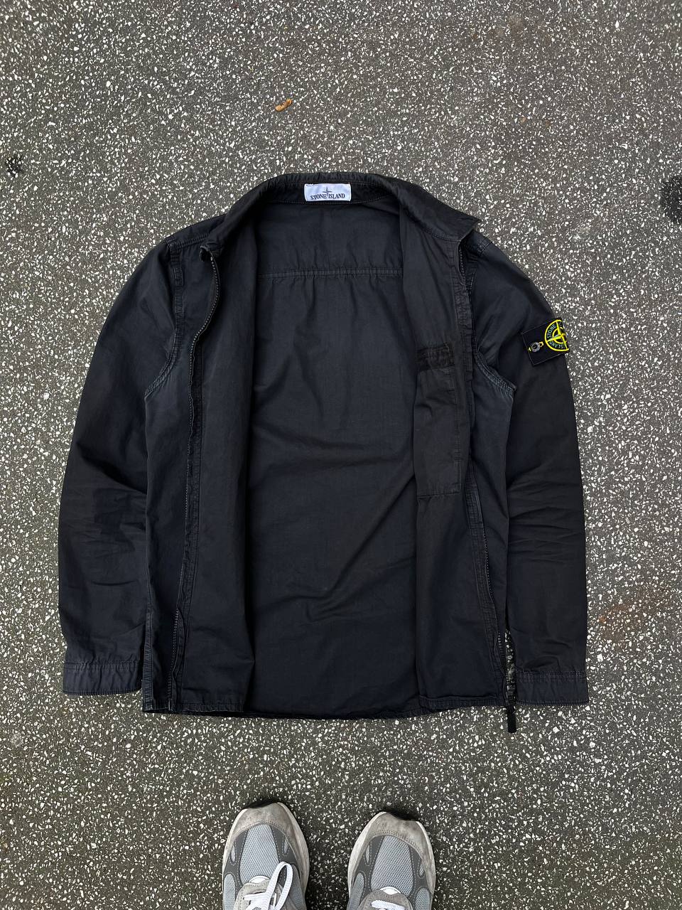 “Brugt Overshirt Stone Island i S Small Sort 7115115WN”